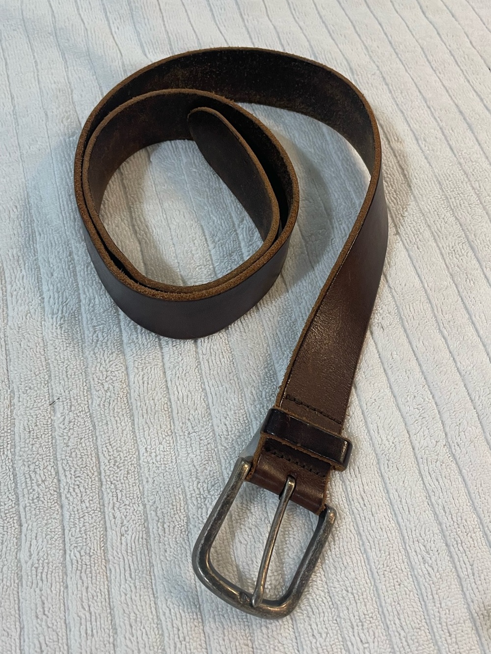 Vintage J Crew brown leather belt w/brass buckle - 38